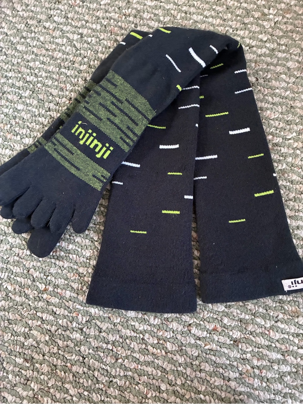 😎 Injunji Snow Socks - Picture 4 of 9